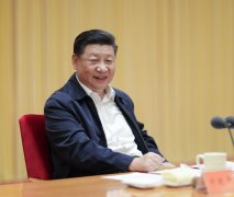   習(xí)近平在全國宣傳思想工作會(huì)議上強(qiáng)調(diào)  舉旗幟聚民心育新人興文